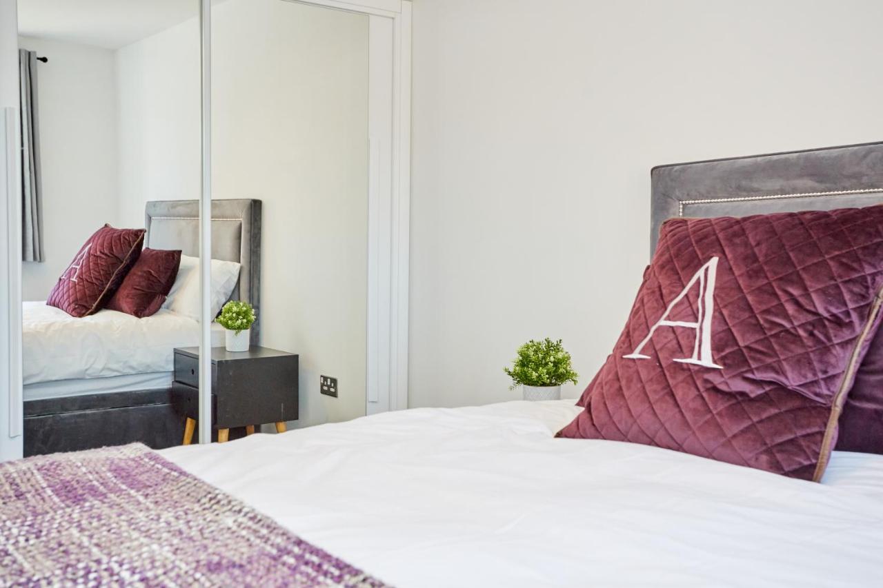 Cosy,Modern And Relaxing 3 Bedroom House With Parking Манчестер Екстер'єр фото